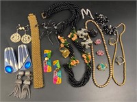 Vintage large jewelry lot