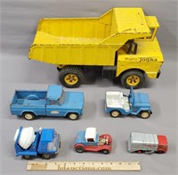 Toy Truck; Tonka Pressed Steel etc