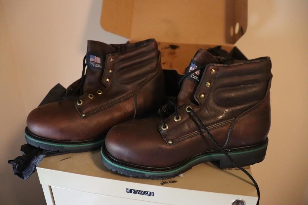 Men's 9 1/2 Work boots