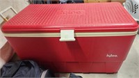 Vintage Igloo Cooler-Appears to be like new