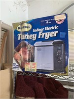 TURKEY FRYER IN BOX
