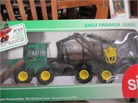 Siku 1:32 scale Timberjack tree farmer w/ loader