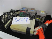 NINTENDO GAME SYSTEM NES-001