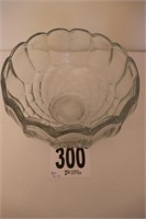 Vintage Heavy Glass Punch Bowl(R3)