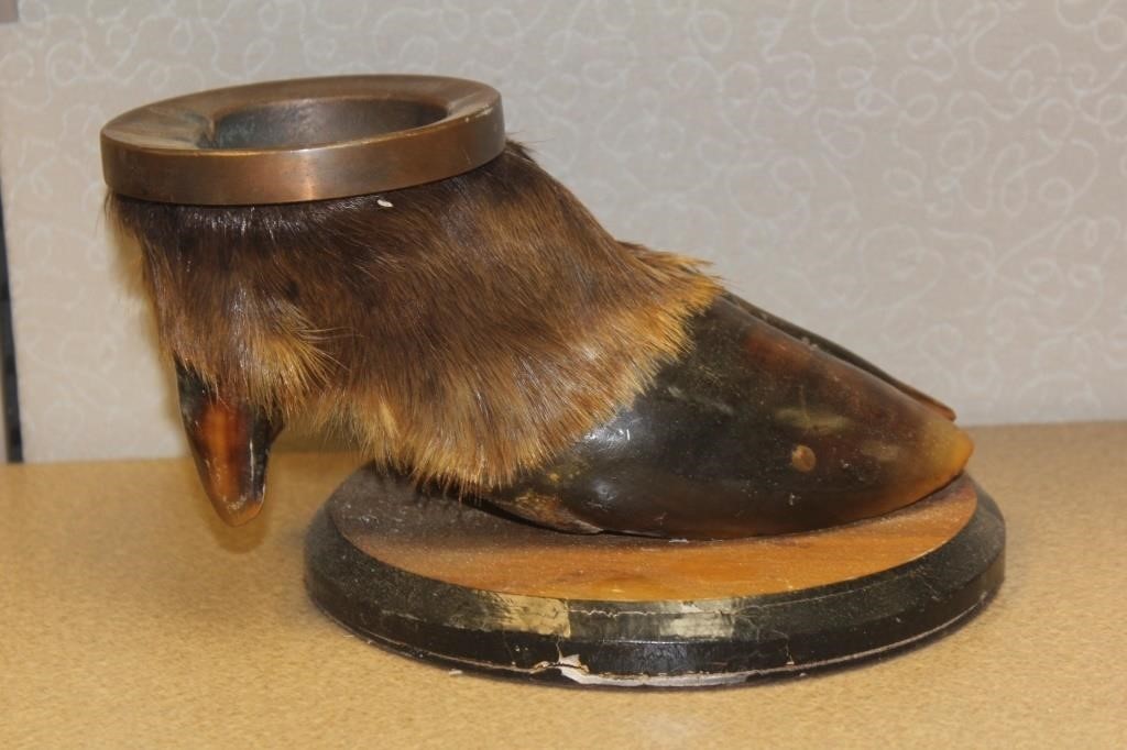 Texidermy Hoof Ashtray