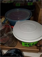 PAMPERED CHEF MIXING BOWL - CUPS- RELATED