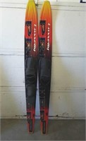 Connelly premier water skis