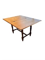 Euro Unique Pine Top Table w/ Wood Base, Swivels