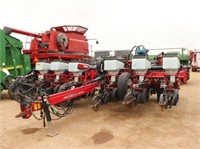 2010 White 8200 Planter #CH222103