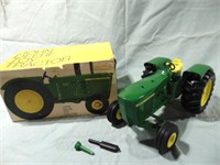 John Deere 5020 in Ice Cream Box