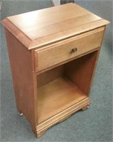 Maple 1 Drawer Nightstand- Drawer Needs Repair