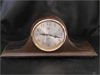 Elgin Quartz Battery Operated Mantle Clock