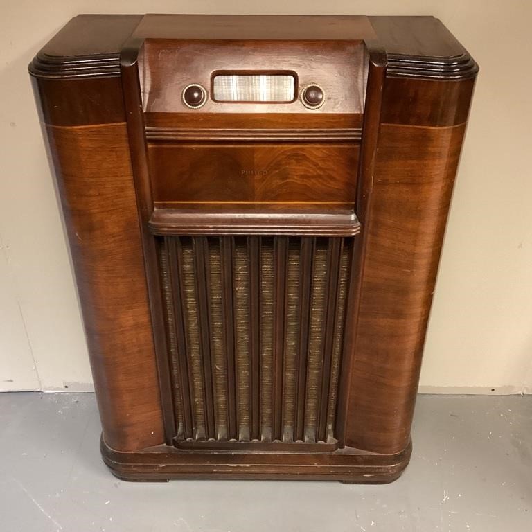 Vintage Philco A -361 Radio