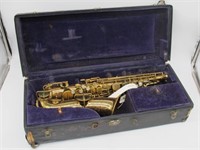 BUESCHER SAXAPHONE W/ ORIGINAL CASE SEE LONG DES