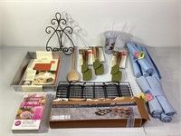 New Spatulas, Napkins, Pans & Racks