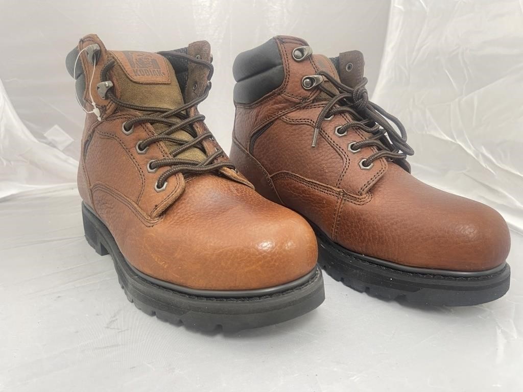 Sz 8 Men's Kodiak Work Boots