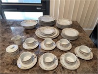 Tuscany porcelain service for 7 with cups, saucers