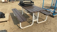 PICNIC TABLE WITH 2 LAWN CHAIRS