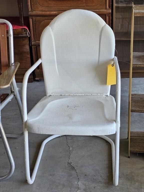 1950'S PAINTED METAL LAWNCHAIR