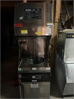 Industrial kitchen/deli fryer