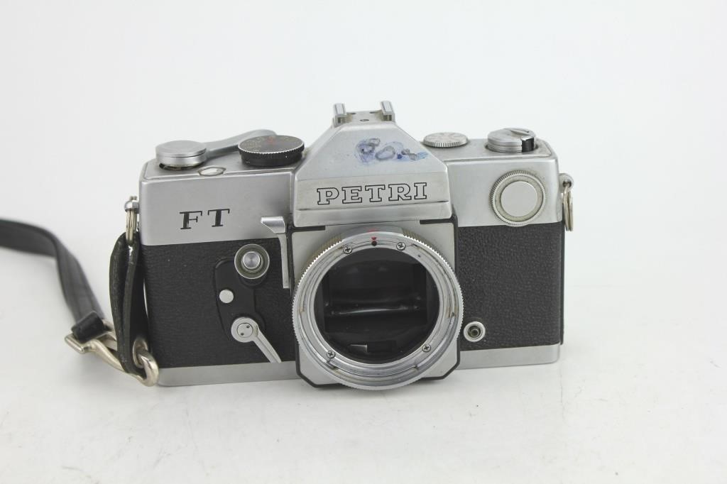 PETRI FT 35MM SLR CAMERA BODY ONLY