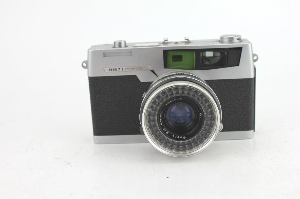 PETRI 7 S 35MM FILM CAMERA.