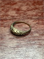10k Speckled Yellow Gold Ring Size 5.5