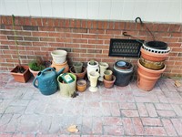 Assorted planters