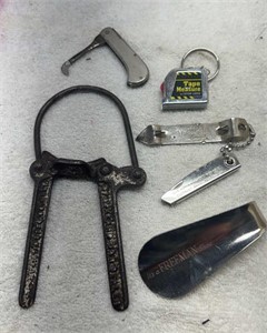 Jar opener and advertising pieces