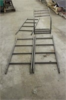 LADDER STAND, APPROX 15FT