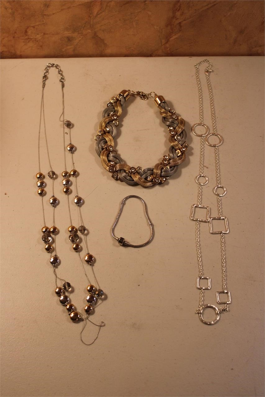 Silver and gold tone jewelry lot