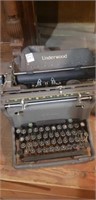 Vintage Underwood Typewriter 
With cover