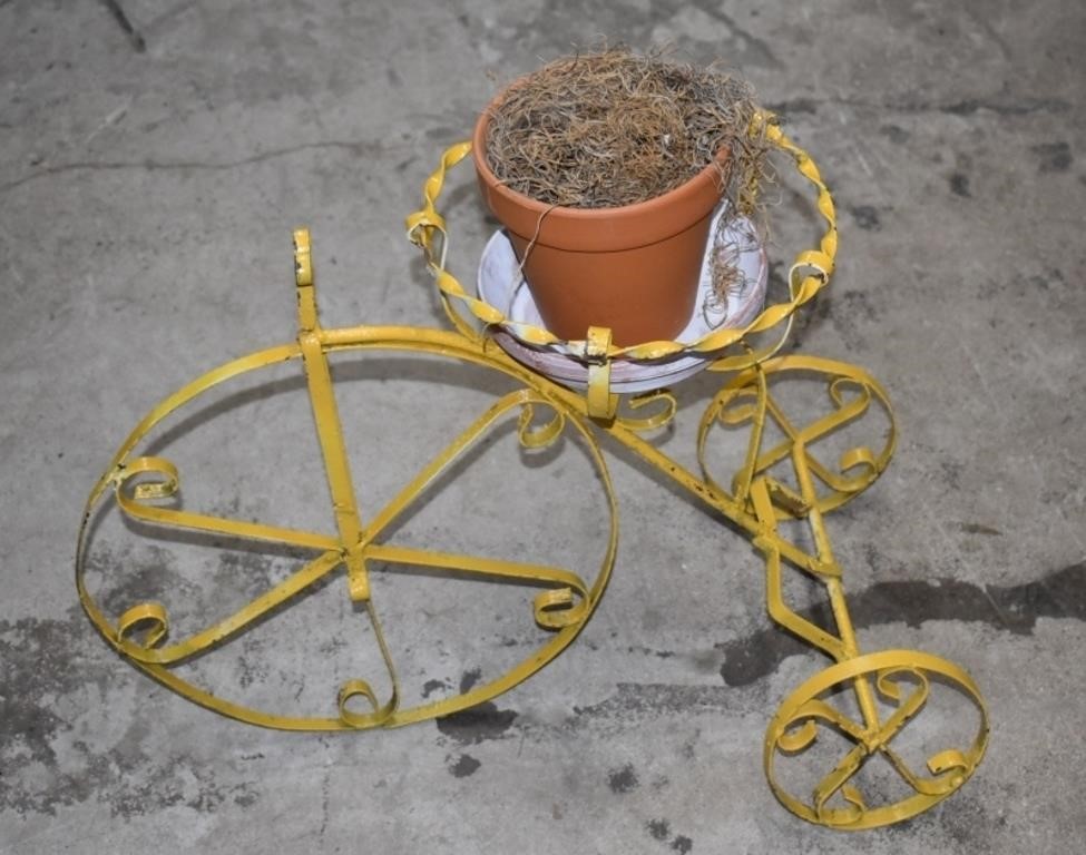 Wrought Iron Tricycle Planter w/Pot