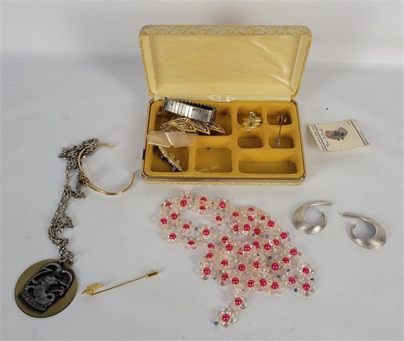 Collectibles, Antiques, Lamps & Barbies Auction