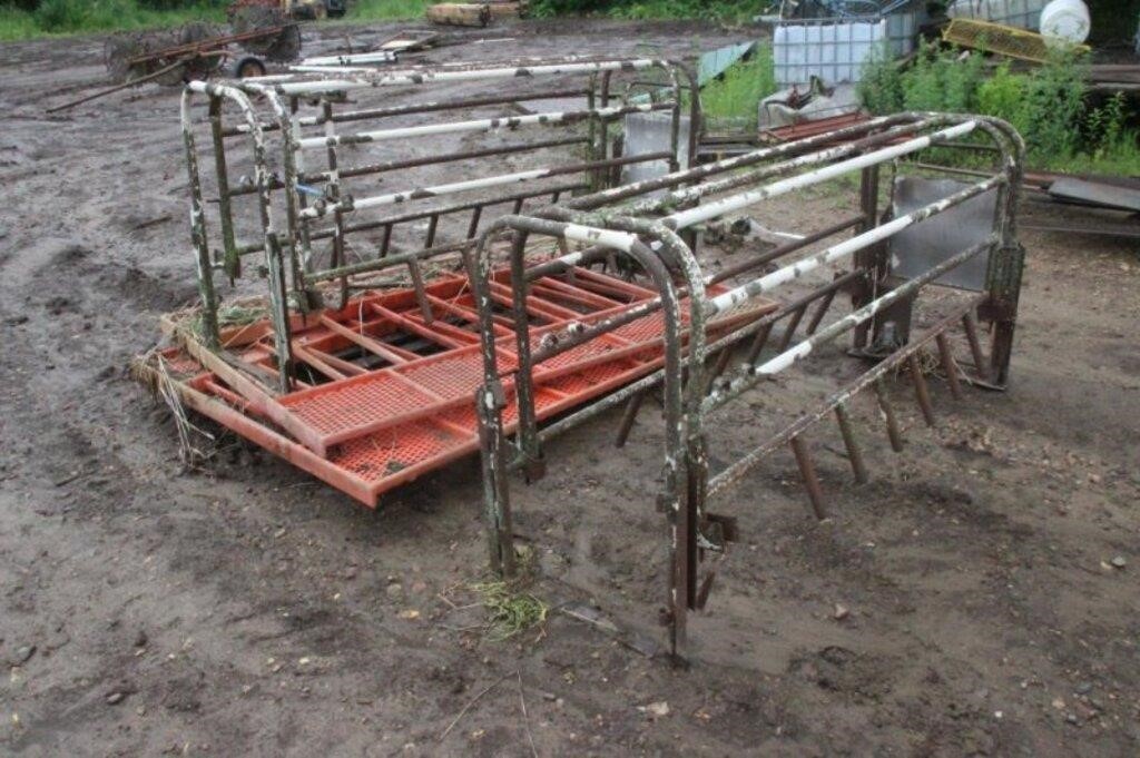 (2) Farrowing Crates, Approx 7Ft X 5Ft