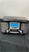 Vintage Crosley radio CD player