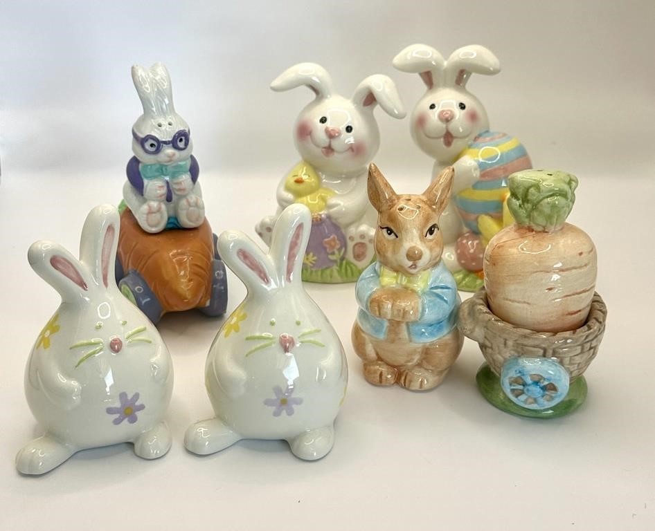 Easter Collectible Salt and Pepper shakers