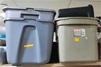 5 Totes 1 Small w/ Lid & Crate