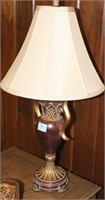 PAIR OF URN STYLE TABLE LAMPS W/SHADES