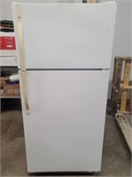 Kenmore - 2 Door White Refrigerator