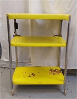 YELLOW METAL CART WITH ELECTRIC 16"×22"×30"