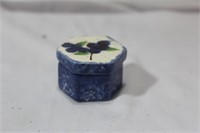 A Signed Septagon Ceramic Trinket Box