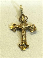 14K Gold Crucifix Pendant - 1 in tall - 1.0g
