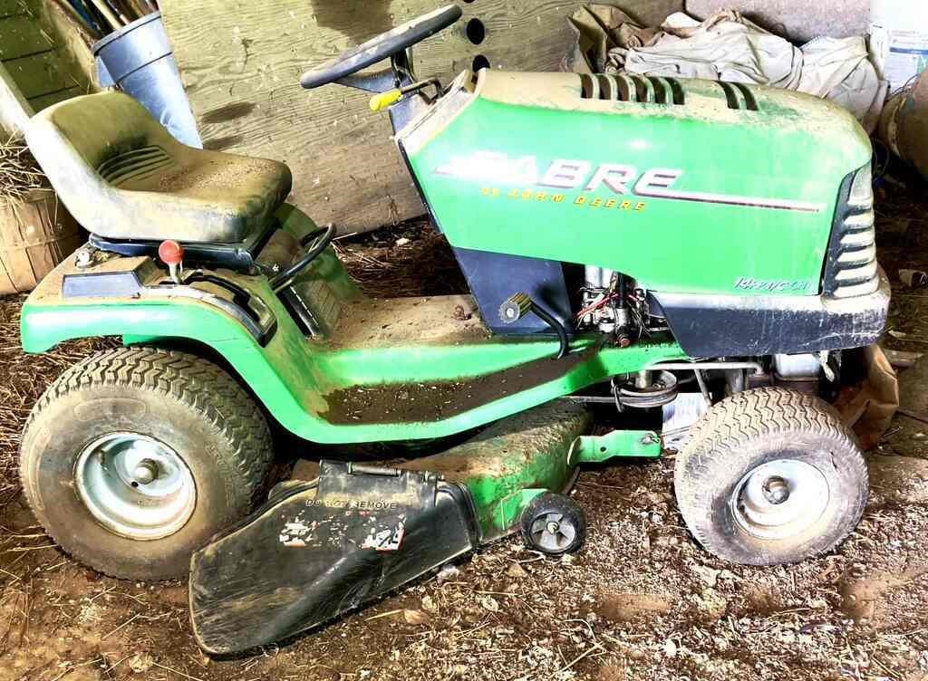 John Deere Sabre 14 HP lawn tractor, not running