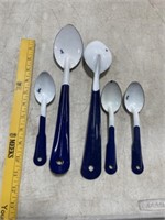 ENAMELWARE SPOON SET