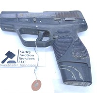 Taurus PT-740. 40 cal