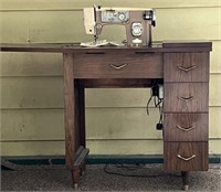 Vintage Super De Luxe Zig Zag Sewing Machine in