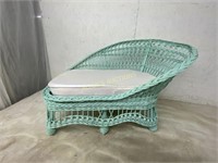 CHILDS WICKER CHASE LOUNGE