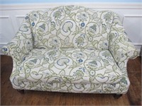BROYHILL MODERN SATEE  WITH FLORAL PATTERN