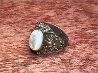 Ornate Mother of Pearl Sterling .925 Silver Ring